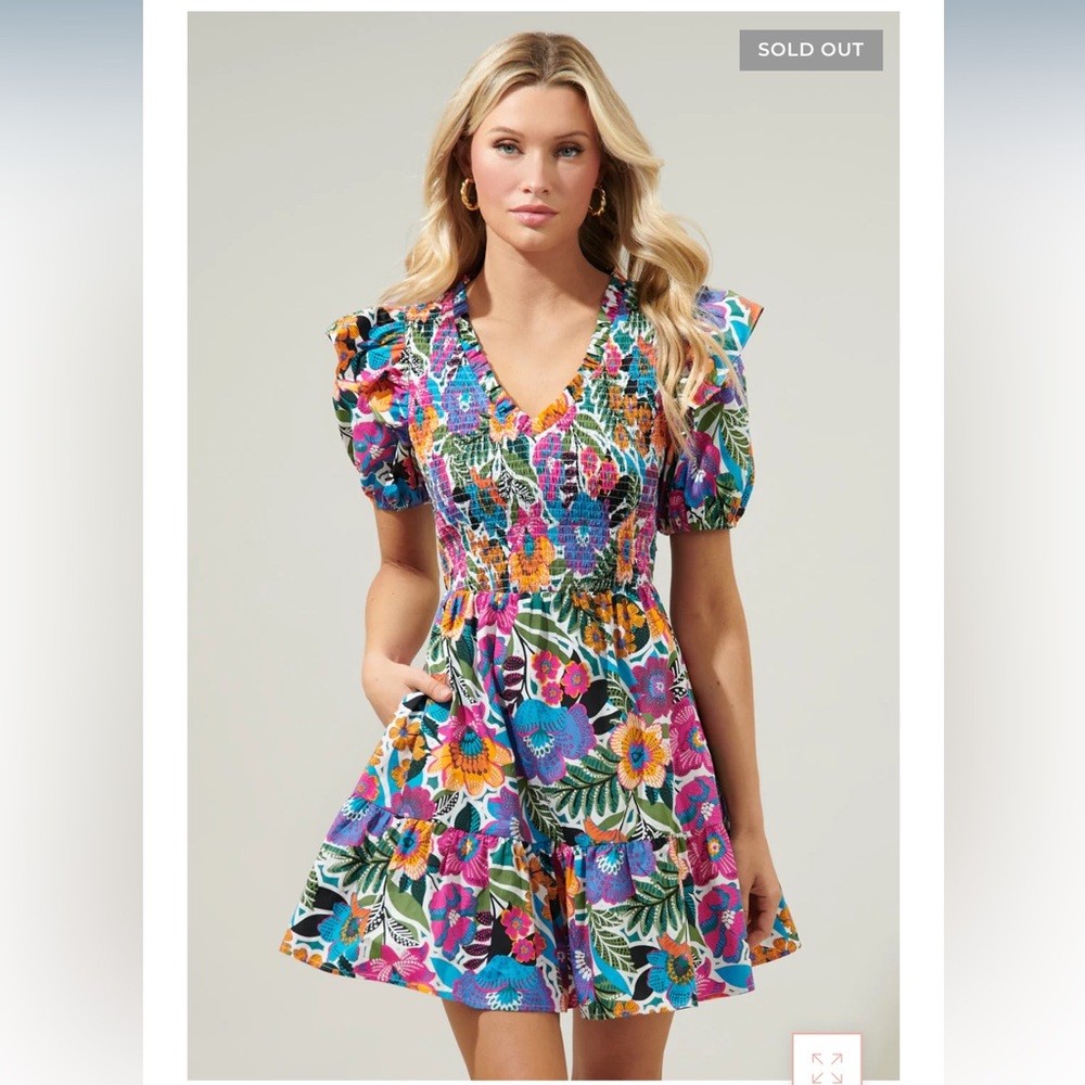 Sugarlips Santa Elena Leones Smocked Mini Dress Size M New NWT bright floral